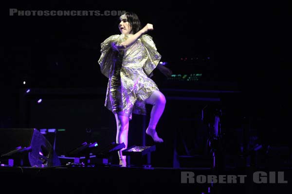 BJORK - 2007-08-26 - SAINT CLOUD - Domaine National - Grande Scene - 